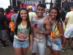 Oktober 10 Anos